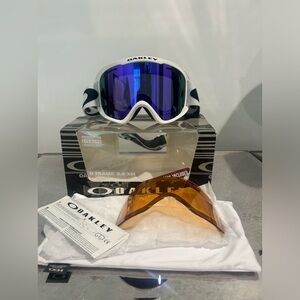 Oakley Goggles O Frame 2.0 Pro XM, Matte White With Violet , Extra Lens